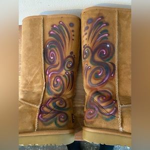 Like new custom airbrushed Ugg boots in classic tall chestnut